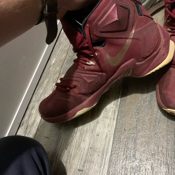 Lebron James XIII Nike spatter paint - Picture 7 of 8